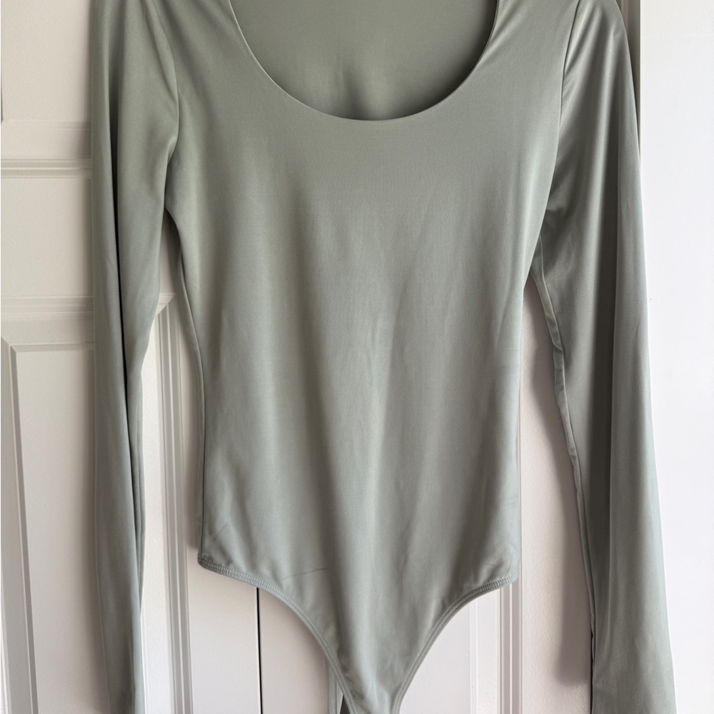 EXPRESS Body Contour Long Sleeve Bodysuit